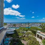 Oceanfront Oasis In Ilikai Hotel Apts