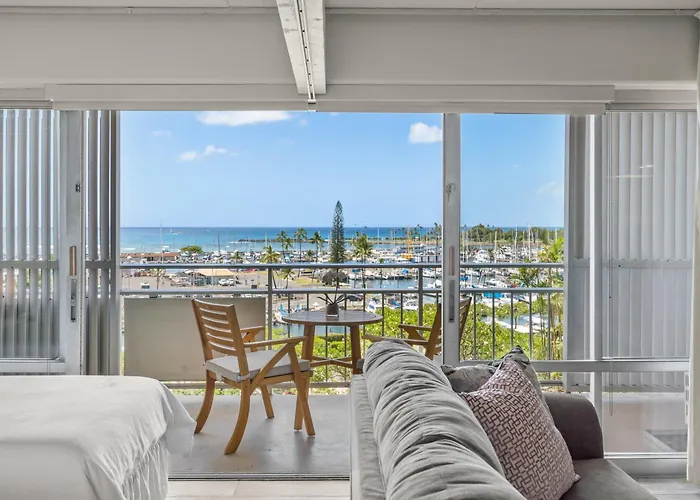 Oceanfront Oasis In Ilikai Hotel Apts