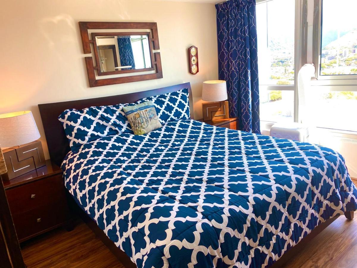 High-floor Luxury Corner Unit Honolulu