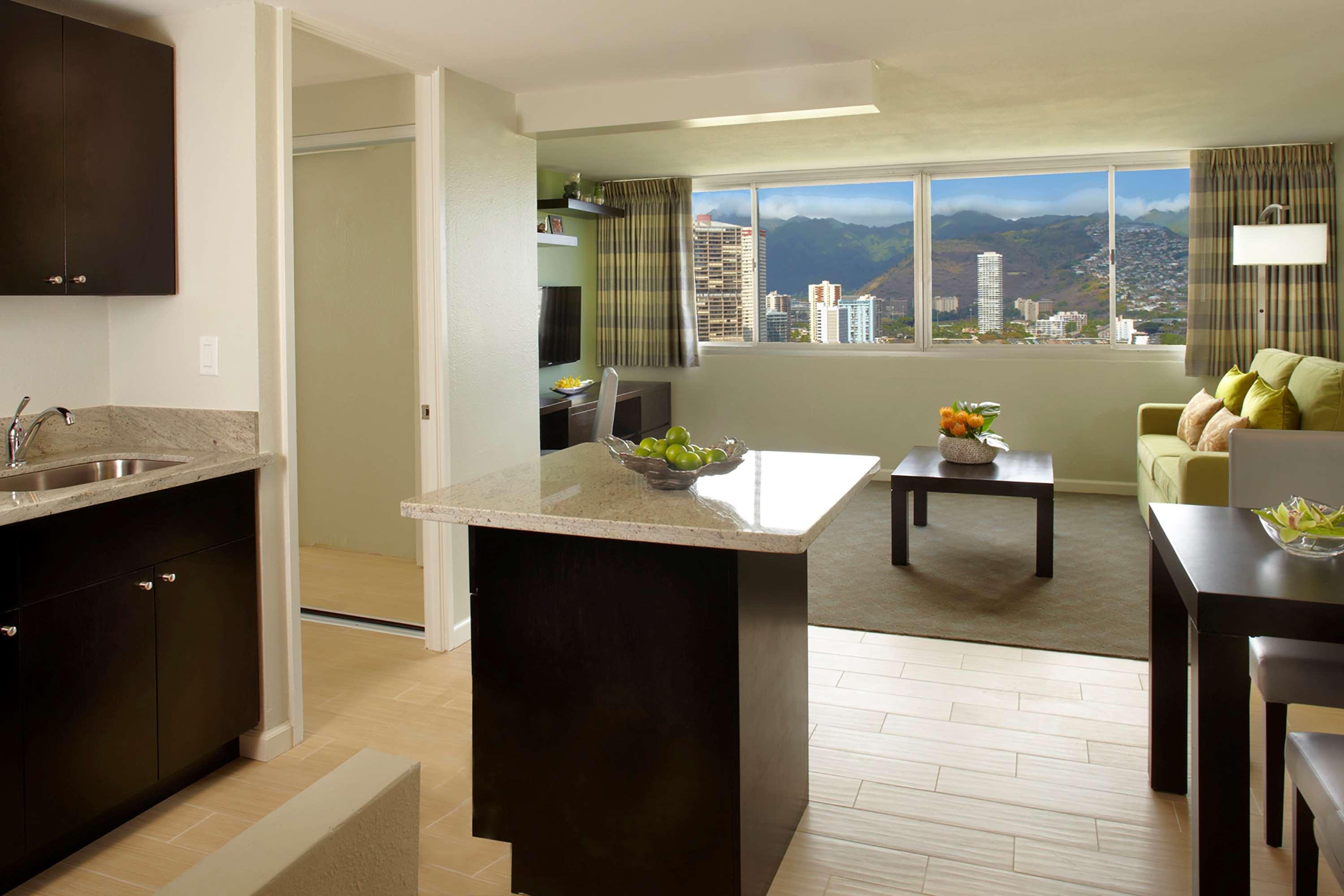 Island Colony Aparthotel 3*