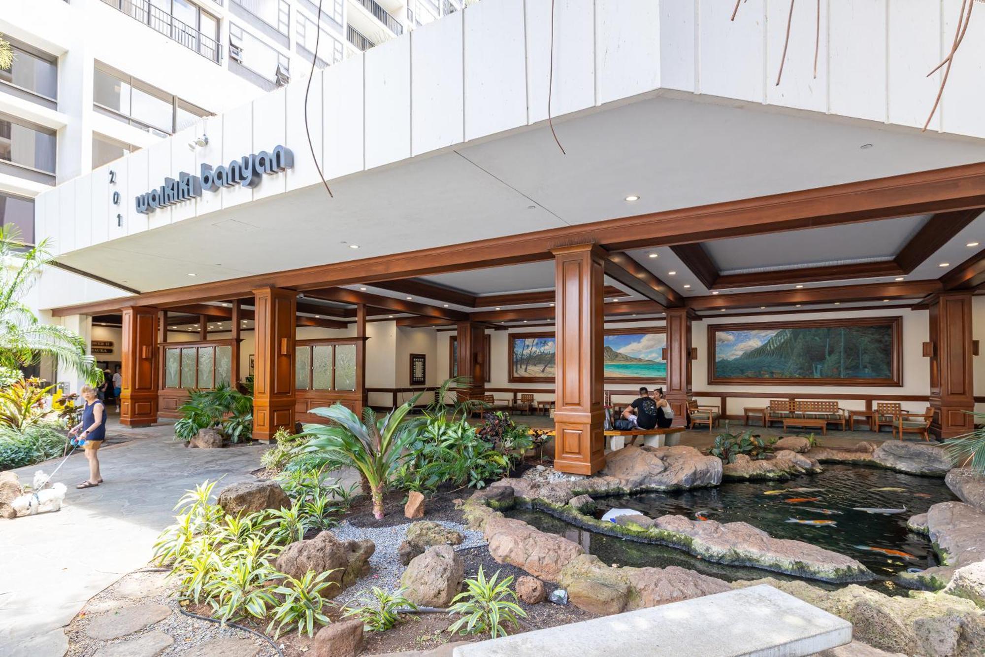 Beautiful 1br, Steps To Waikiki And Parking