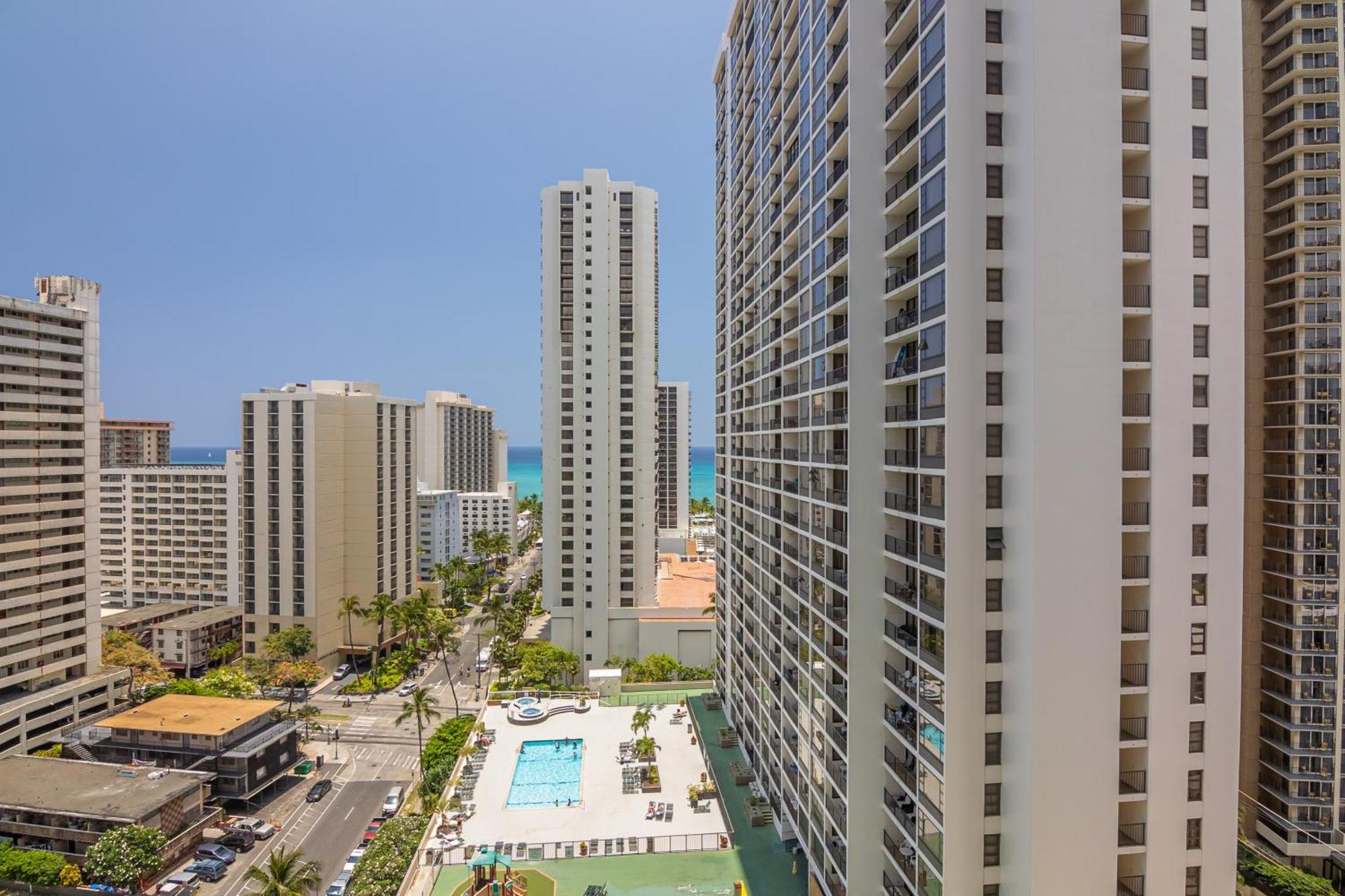 Apartment Beautiful 1br, Steps To Waikiki And Parking *