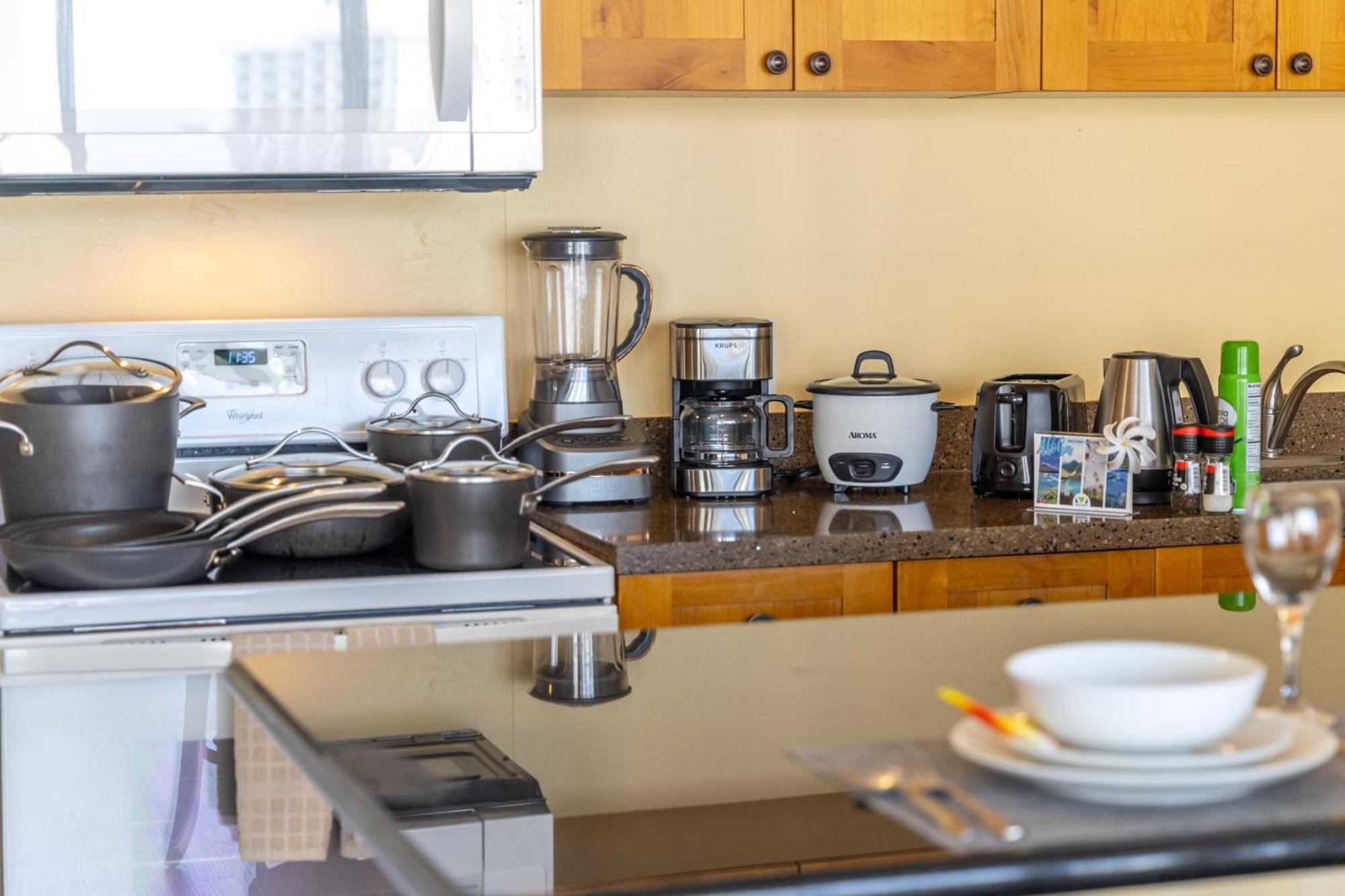 Beautiful 1br, Steps To Waikiki And Parking * Honolulu