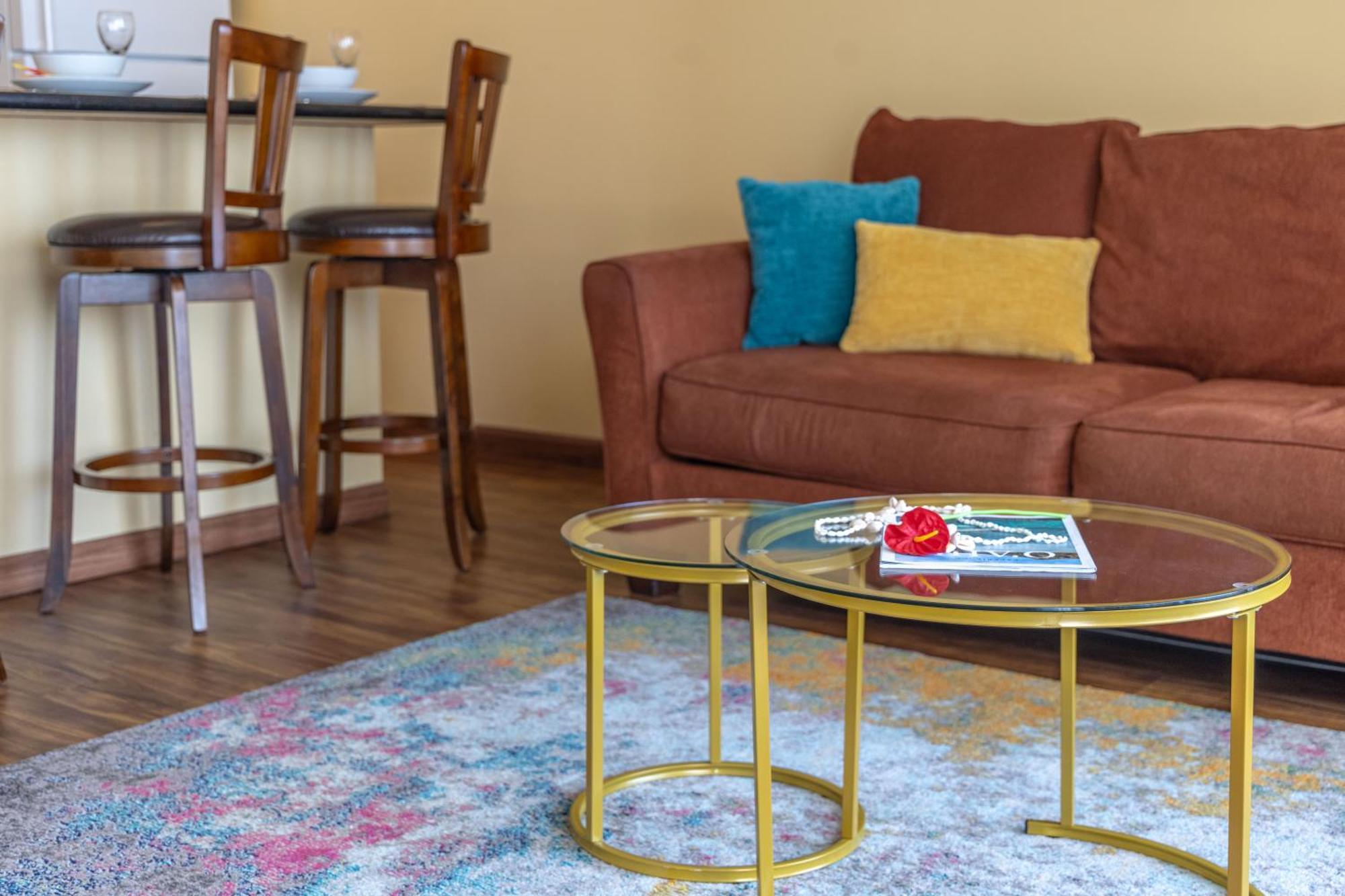Apartment Beautiful 1br, Steps To Waikiki And Parking Honolulu