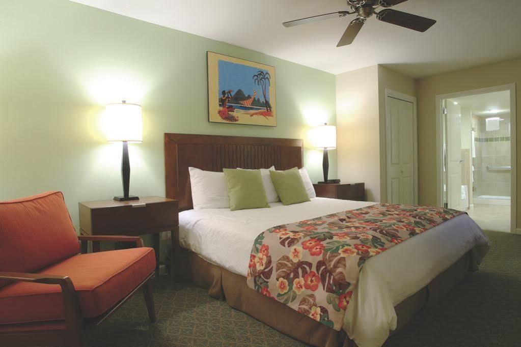 Club Wyndham At Waikiki Walk Hotel