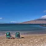 Beachfront Kihei Sanctuary With Lanai And Ocean Views!