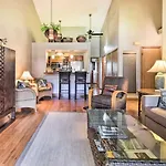 Stunning South Maui Condo With Lanai By Beach!