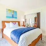 Sealodge