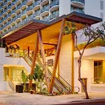 The Laylow Waikiki, Autograph Collection