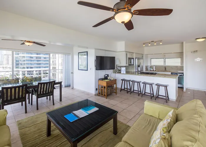 Waikiki Shore By Outrigger