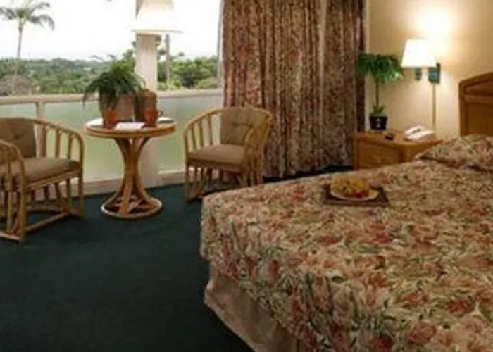 Makaha Resort & Golf Club
