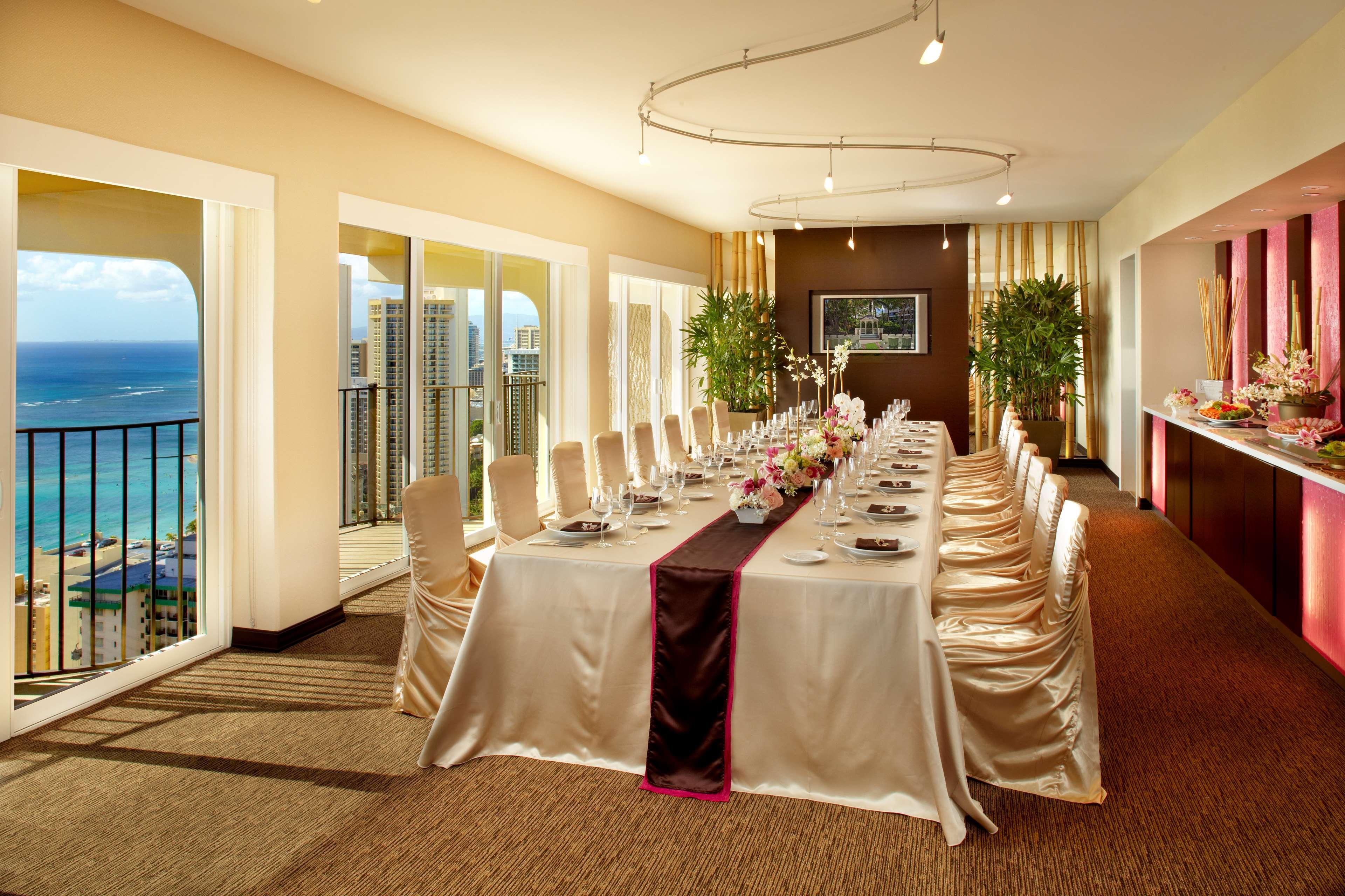 Resort Hilton Waikiki Beach & Spa