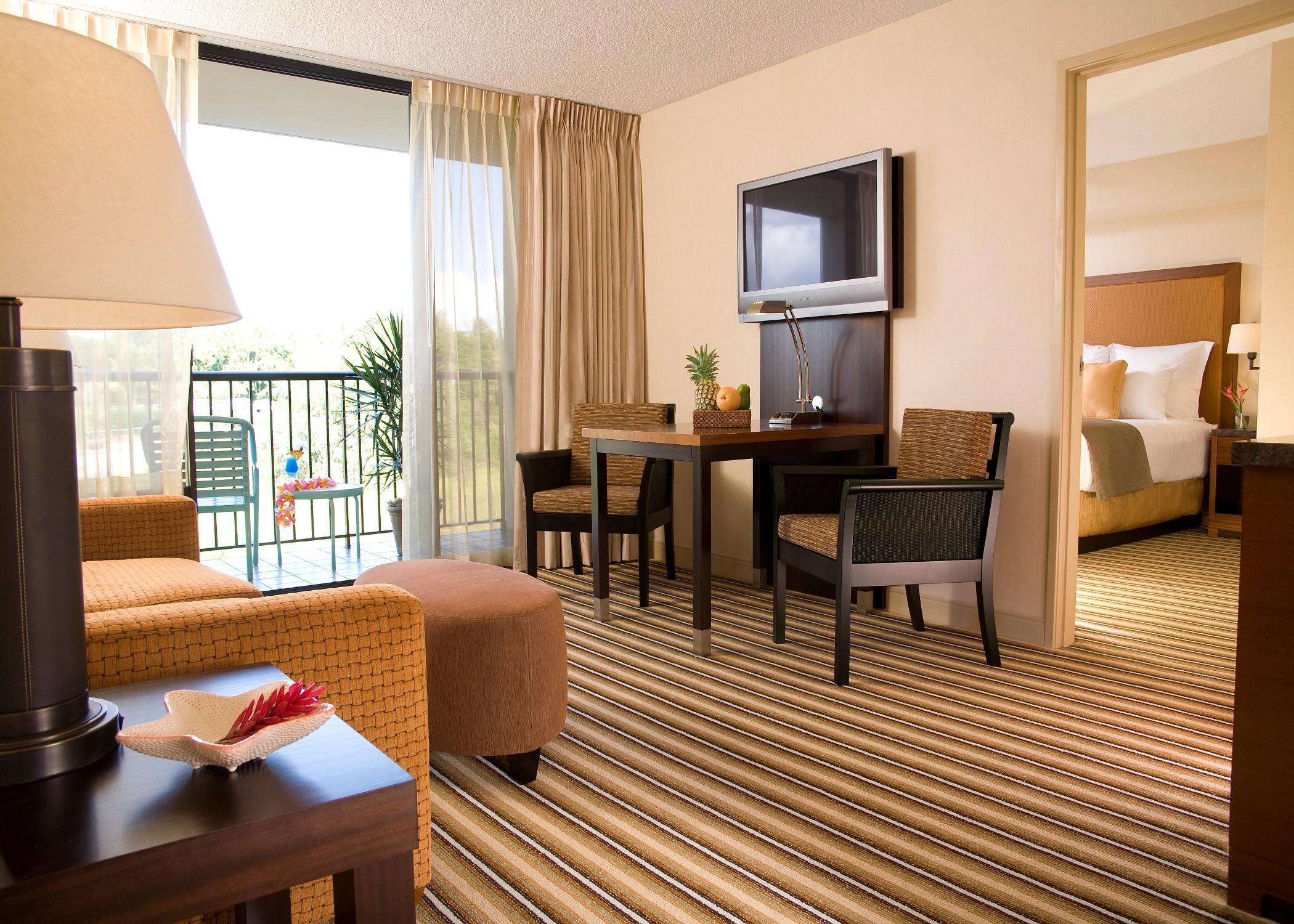 Maui Coast Hotel 3*