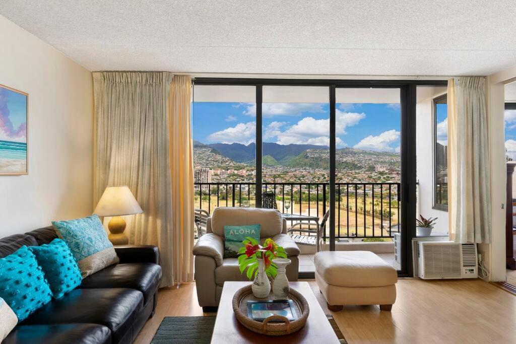Apartment Nani W/golf/mountain/canal View +1 Free Park Honolulu