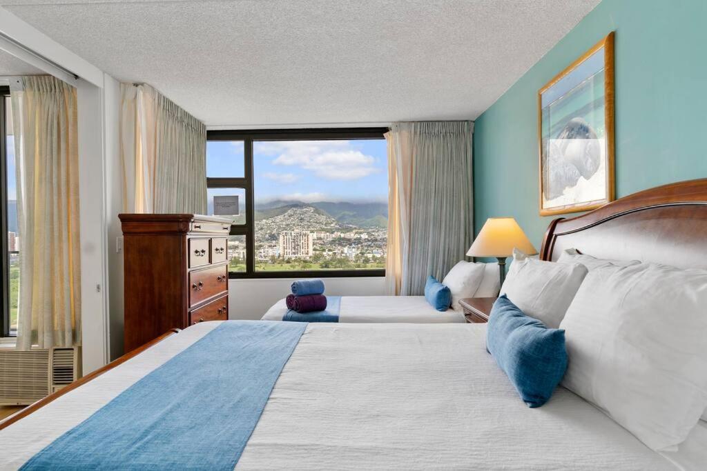 Nani W/golf/mountain/canal View +1 Free Park Honolulu