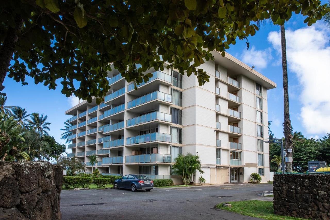 Breezy Beachfront Bali-style Haven 180 Degree Oceanview Apartment Hau'ula