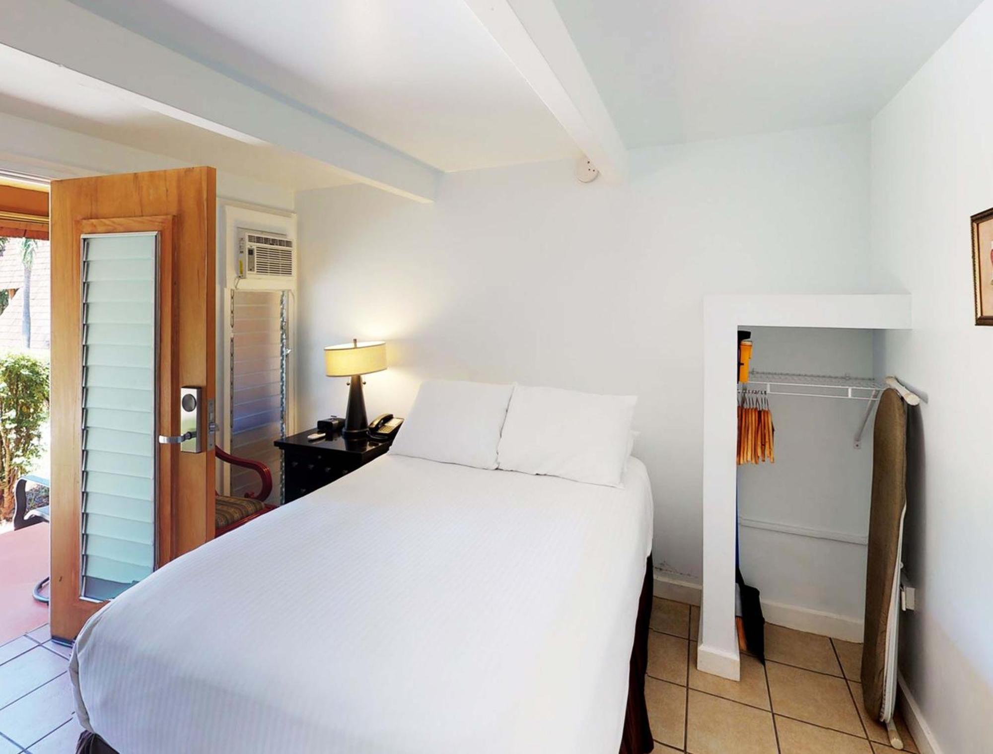 Moloka'i Hotel 3*