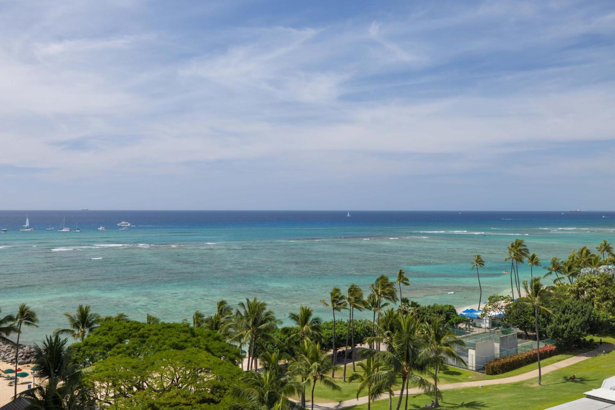 Waikiki Shore By Outrigger