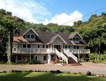 Princeville Oceanfront Hotel
