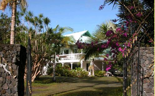 Lava Tree Tropic Bed & Breakfast 4*