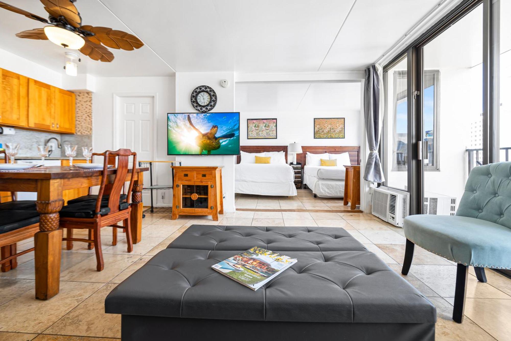 Waikiki Banyan T1-3204 Apartment