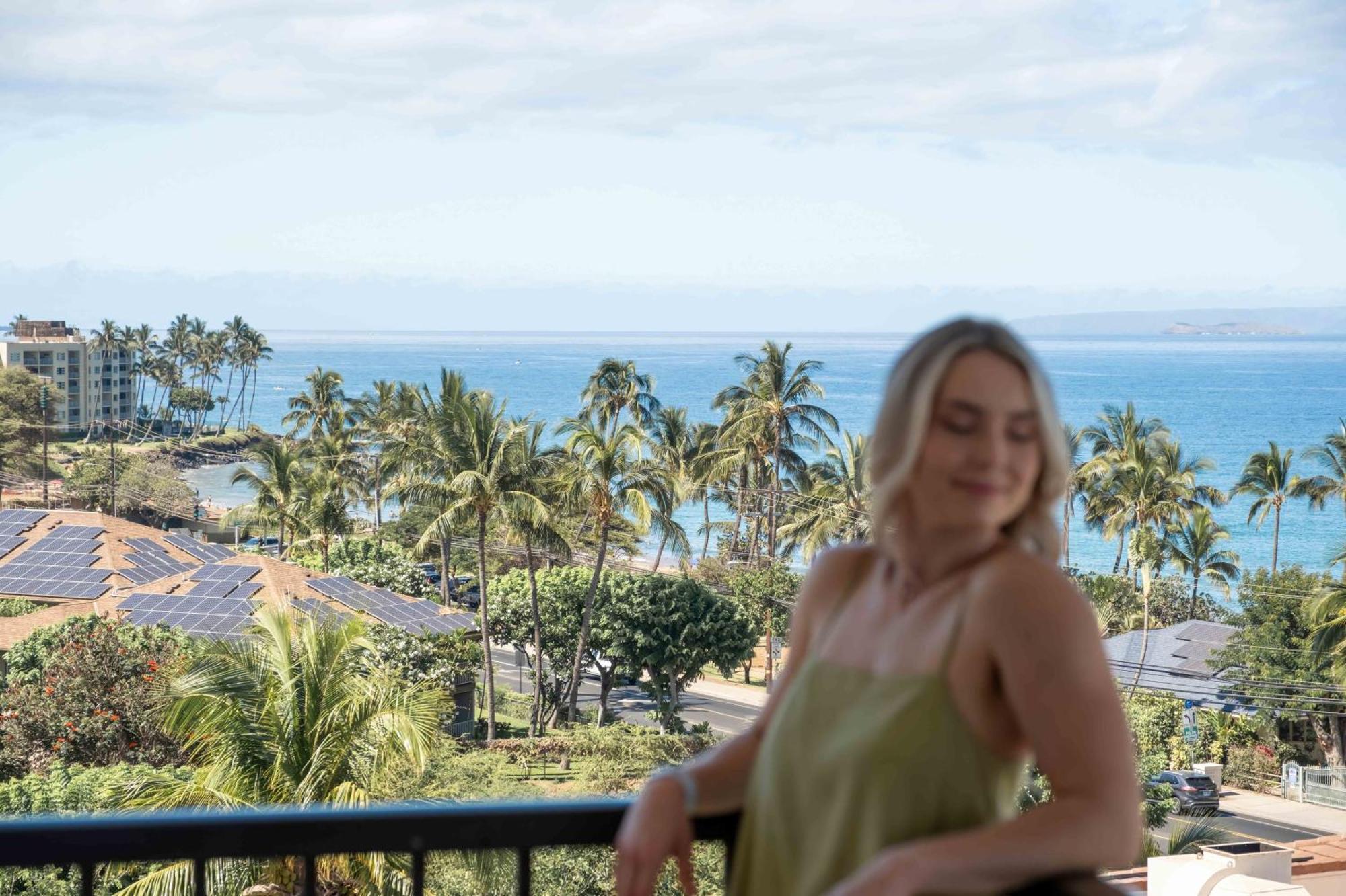 Hotel Maui Coast 3*