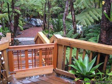 At The Craters Edge (adults Only) Guest house