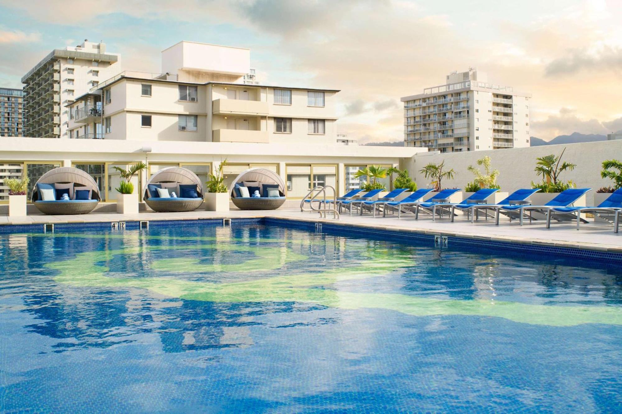 Hilton Waikiki Beach & Spa Resort 4*