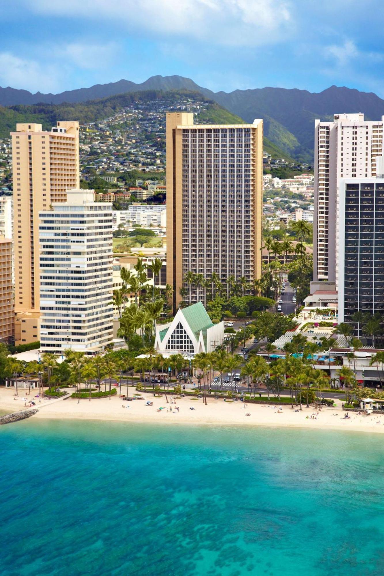 Hilton Waikiki Beach & Spa Resort
