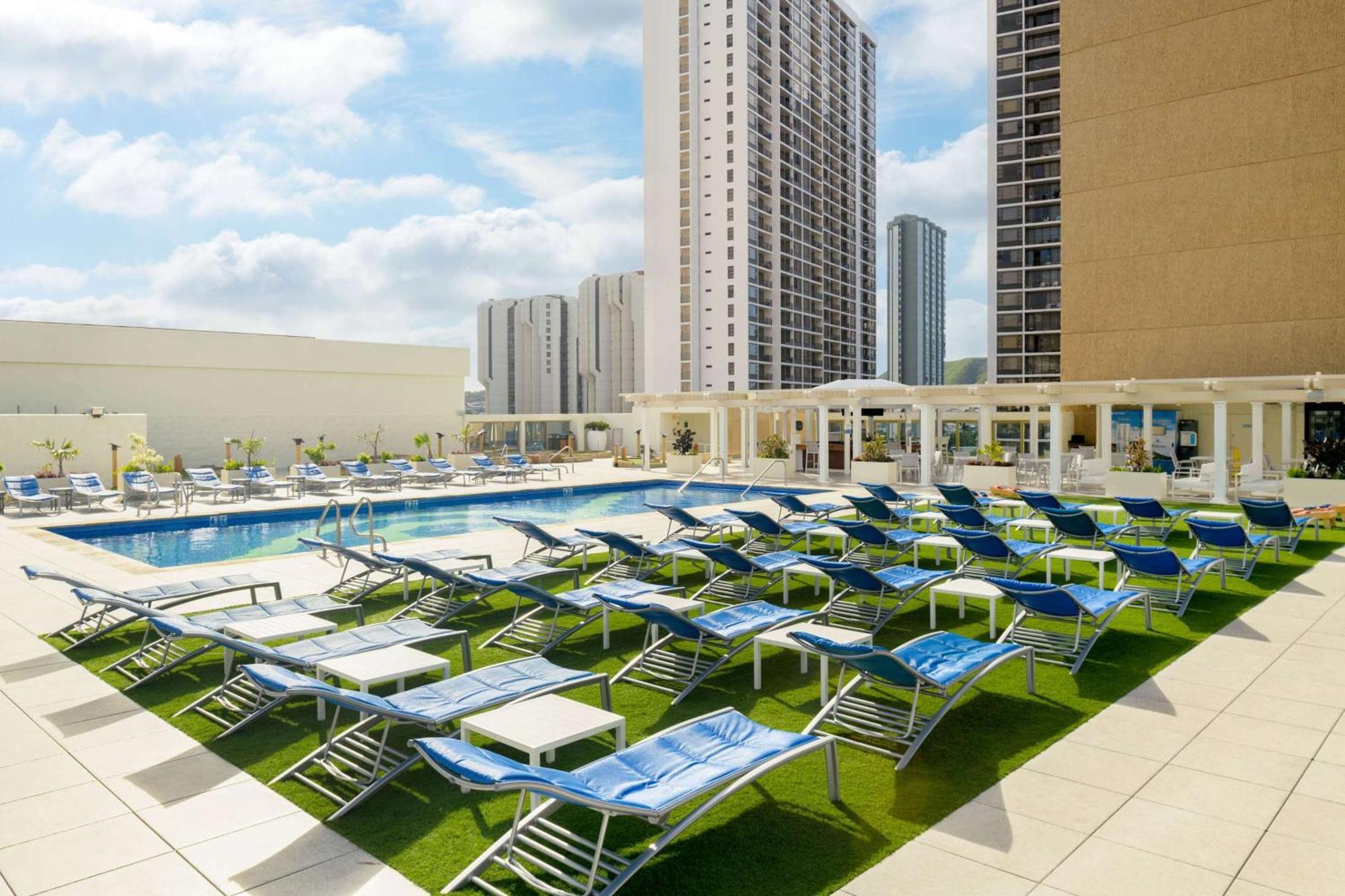 Hilton Waikiki Beach & Spa Resort 4*