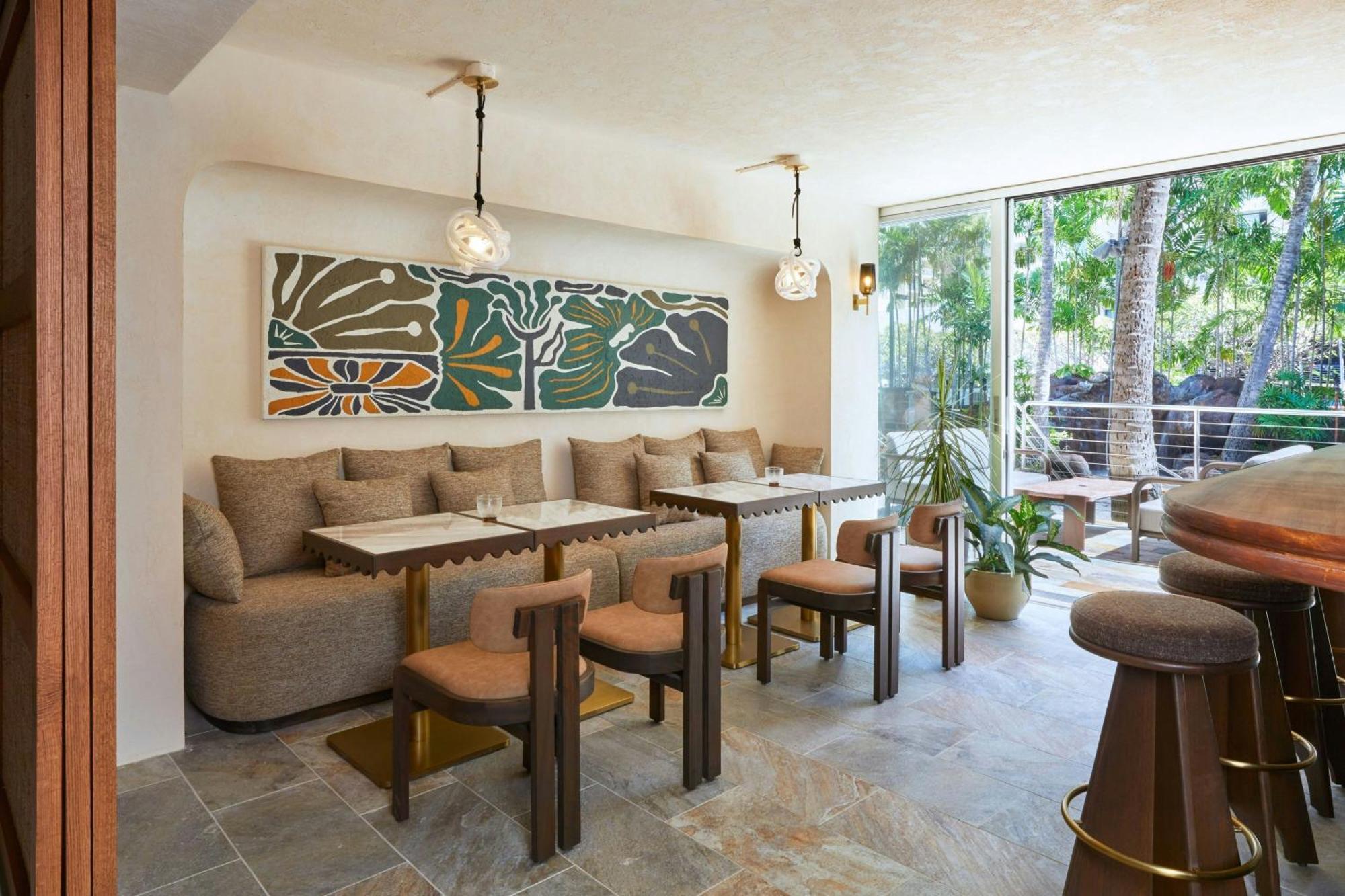 Courtyard By Marriott Waikiki Hotel Honolulu
