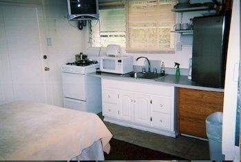 Village Hostel *