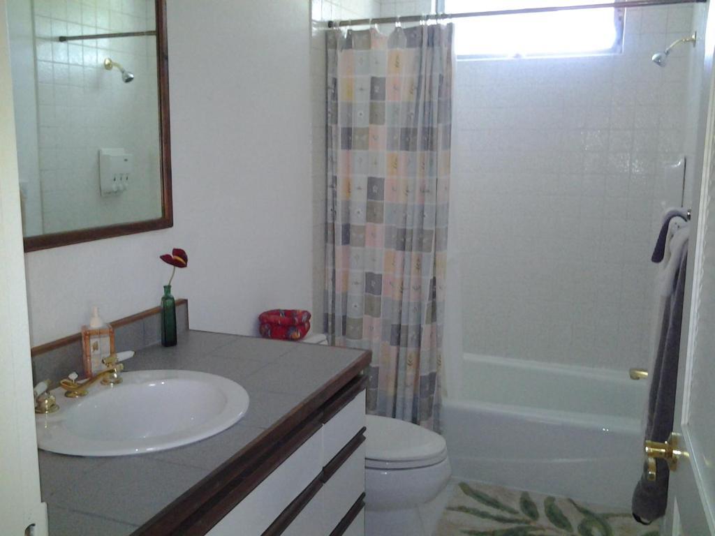 Lava Tree Tropic Bed & Breakfast 4*
