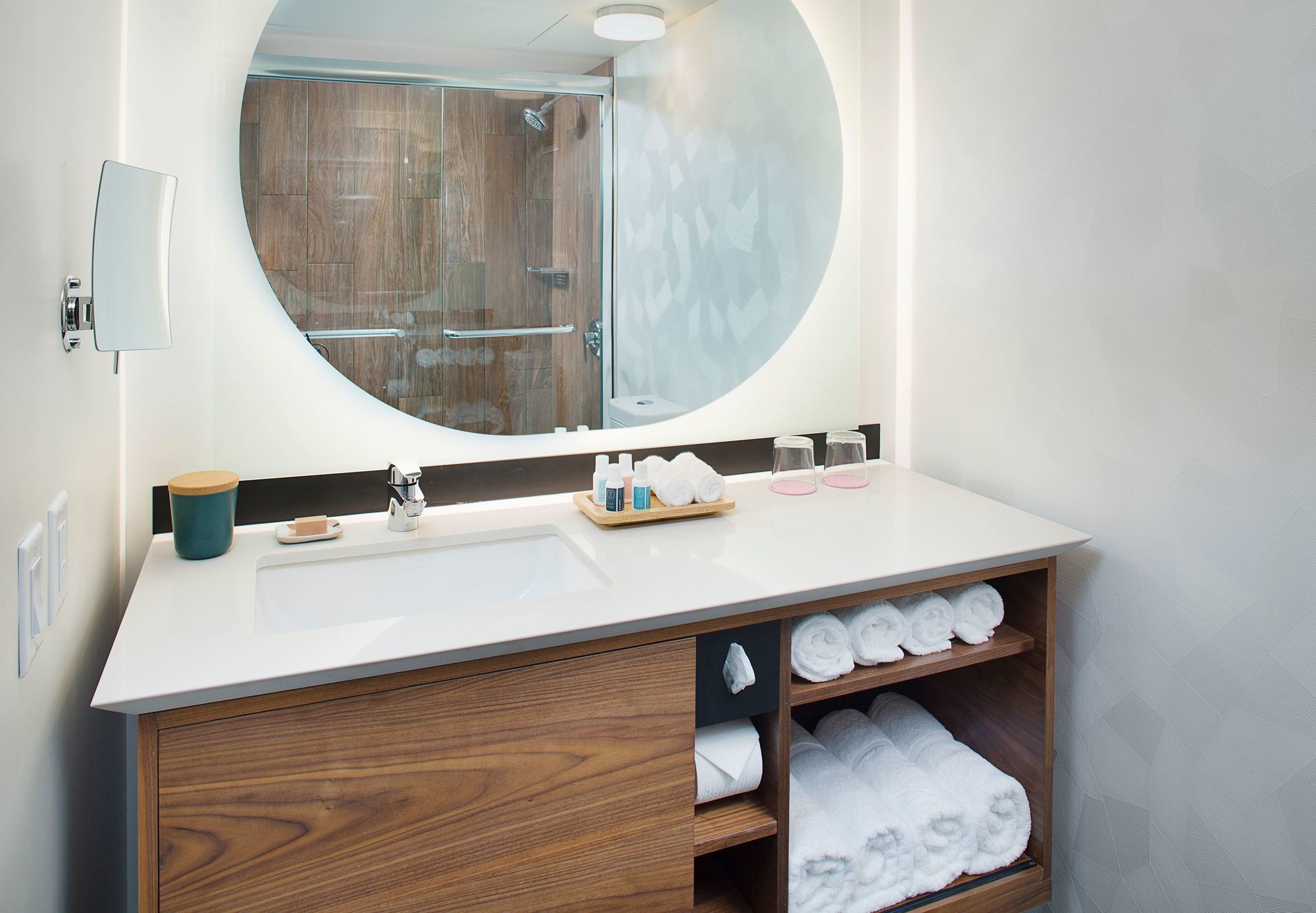 Hotel The Laylow, Autograph Collection