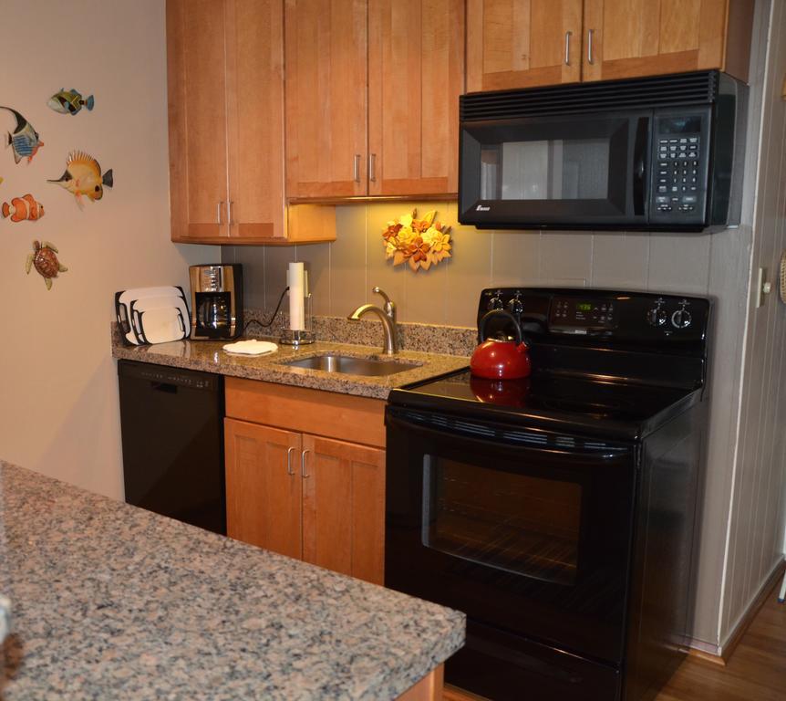 Mahina Surf Aparthotel 4*