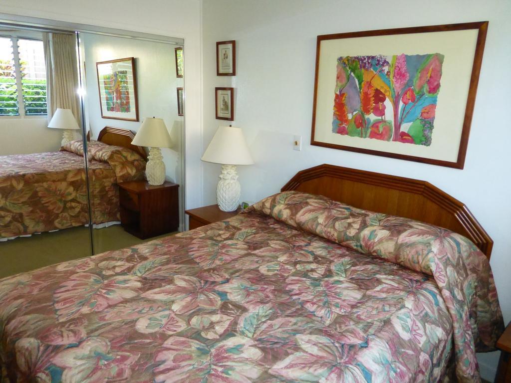Mahina Surf Aparthotel Lahaina