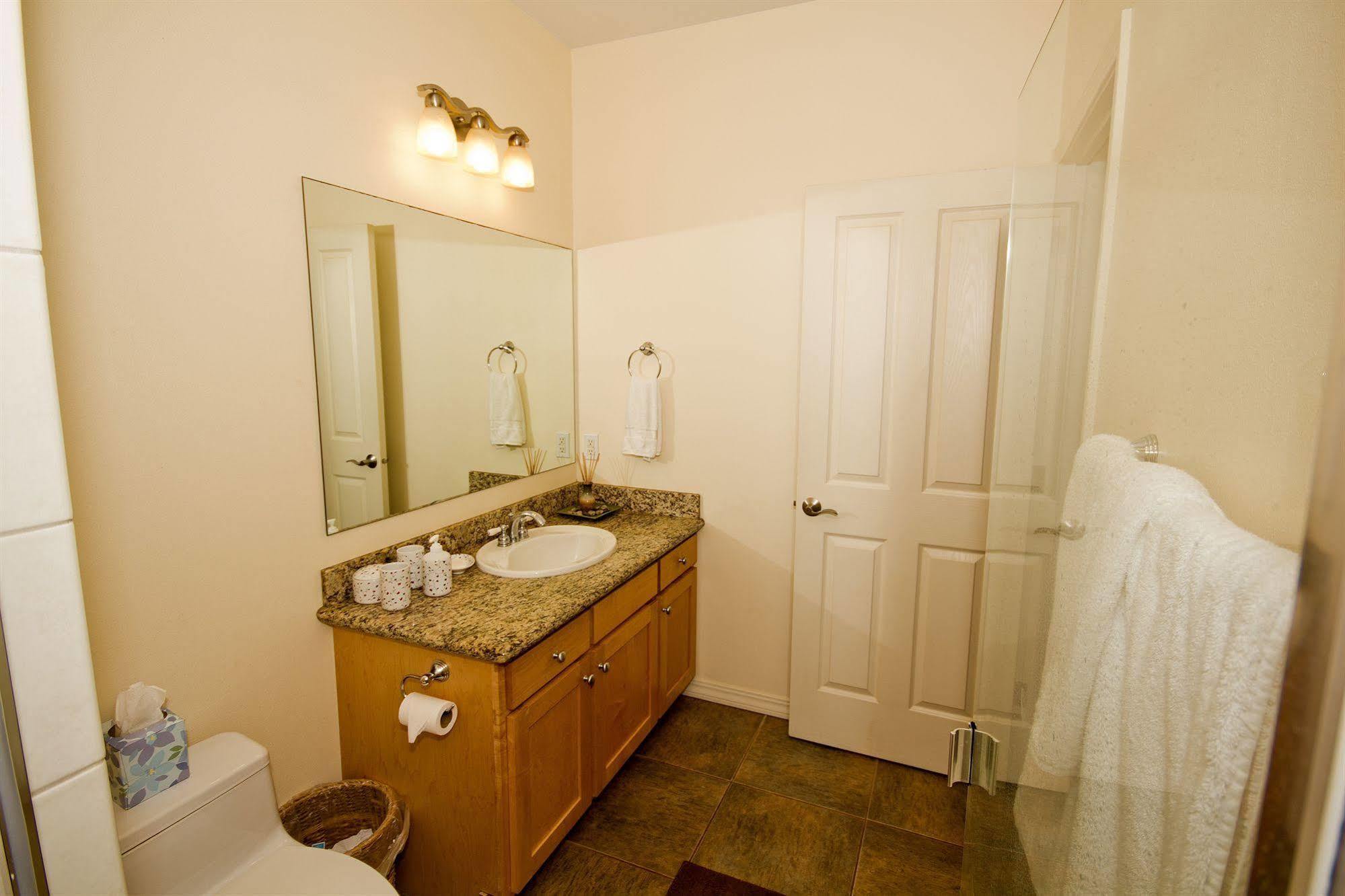 Hotel Kaiholo Hale 3*