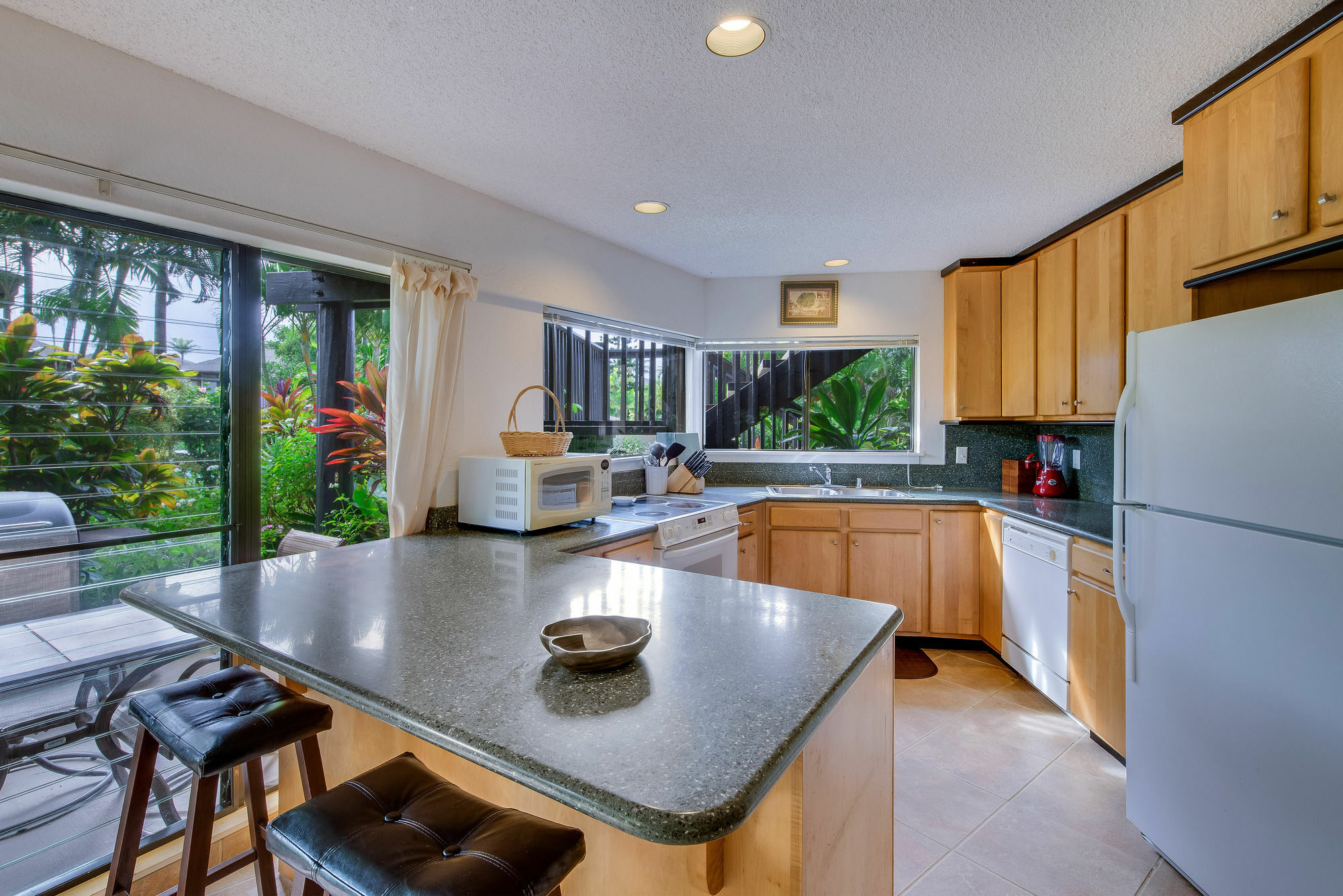 Princeville Oceanfront 3* Kauai