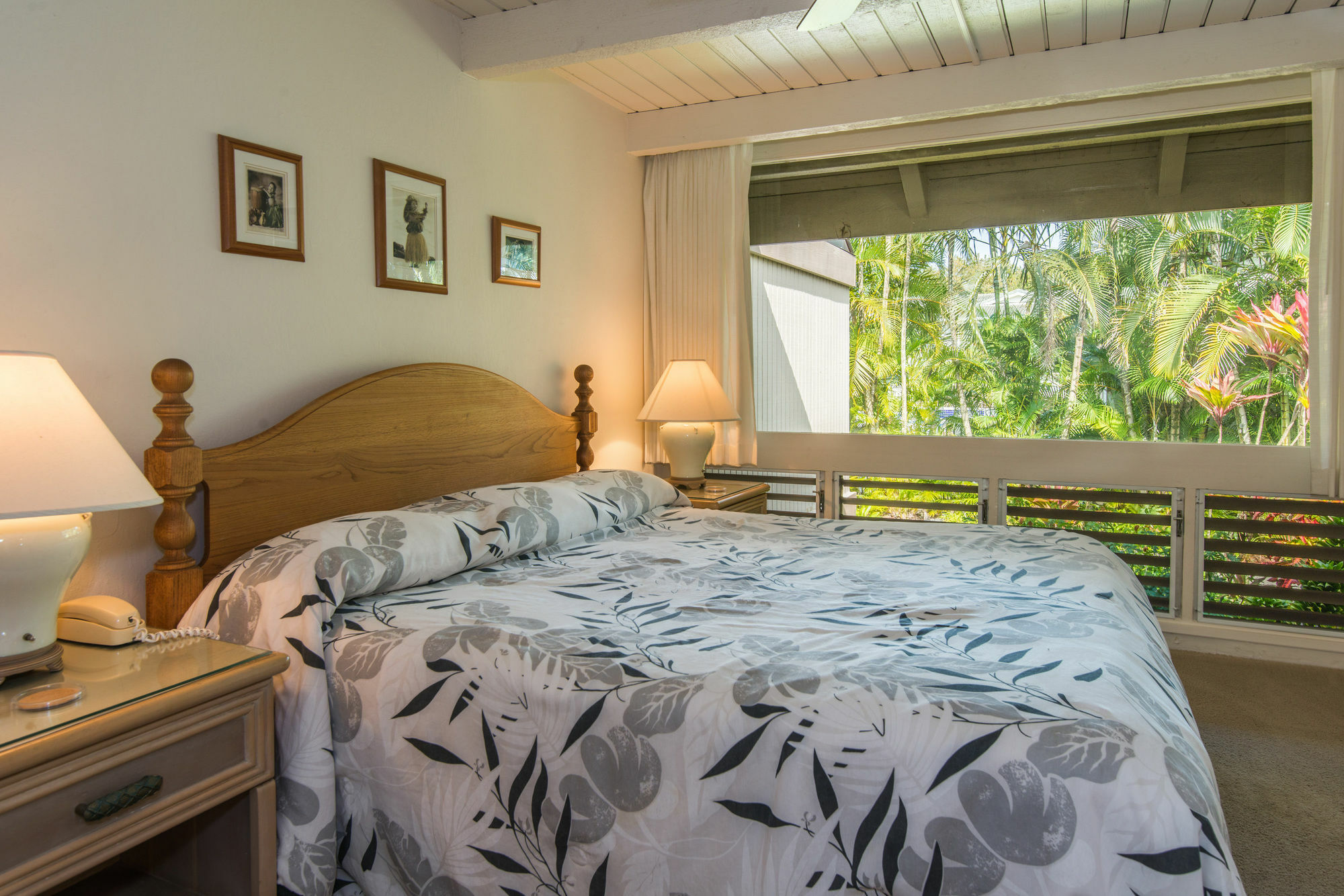 Princeville Oceanfront Hotel Kauai