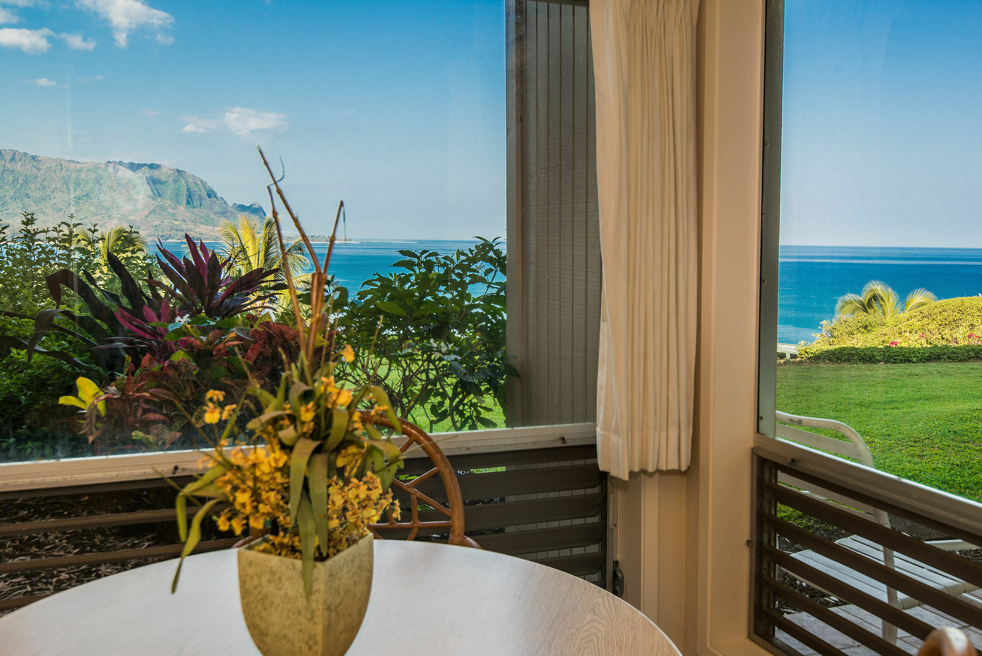 Hotel Princeville Oceanfront 3*