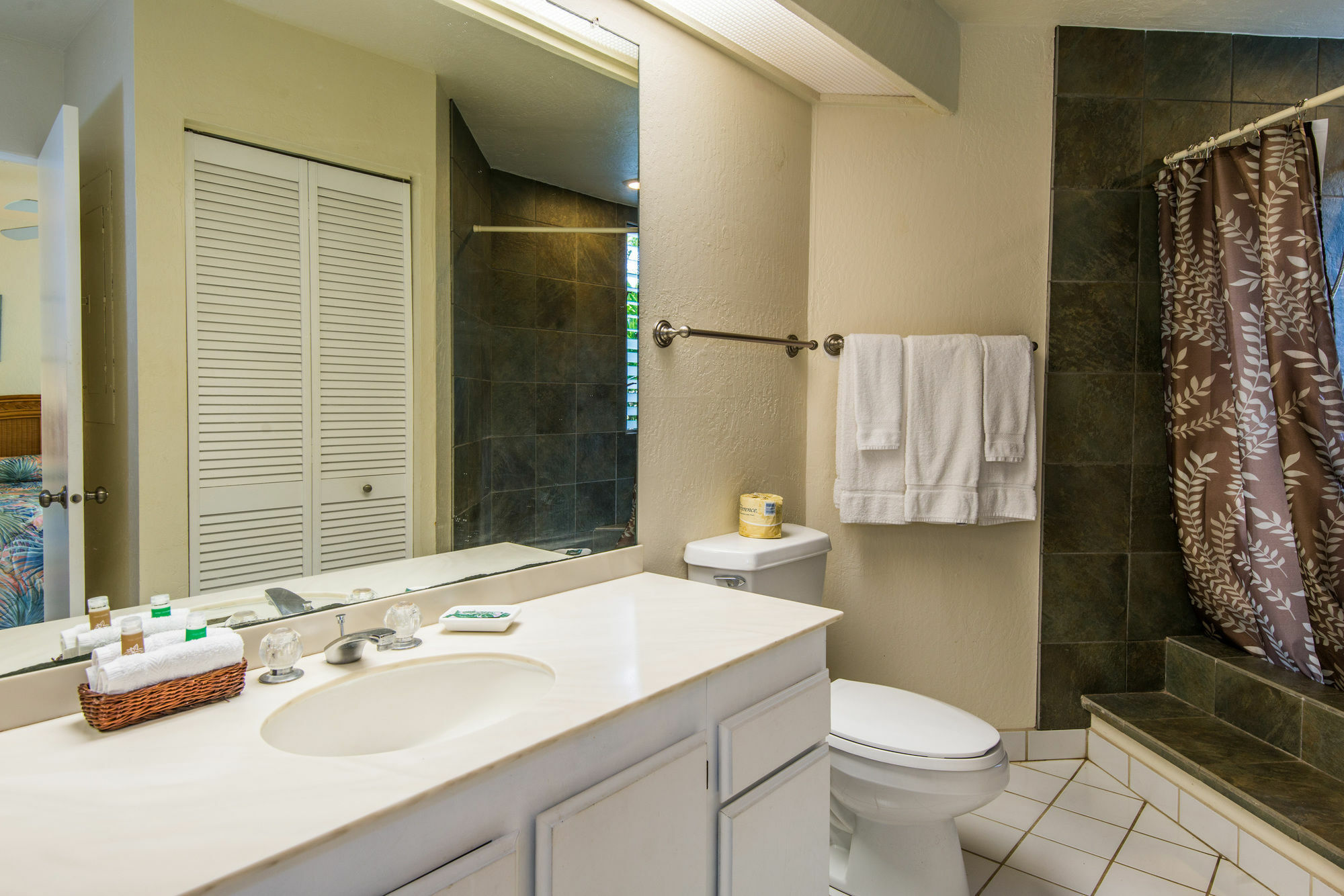 Hotel Princeville Oceanfront