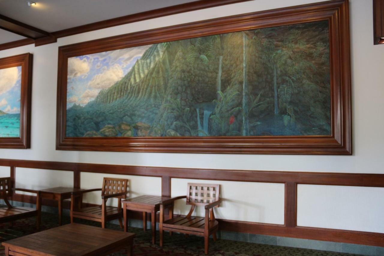 Waikiki Banyan T1-3204 *