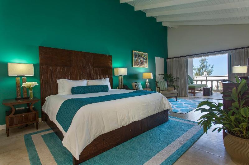 Hotel Maui Coast 3*
