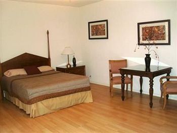 Inn Forest