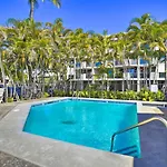 Big Island Condo With Pool Access Walk To Beach!