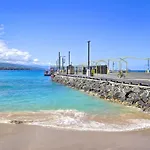 Big Island Condo With Pool Access Walk To Beach!