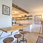 Big Island Condo With Pool Access Walk To Beach!