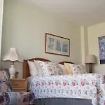 Waikiki Studio At Ilikai Marina - Great Apartment By The Beach