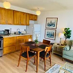 Waikiki Banyan 3411 Ocean View - Free Parking