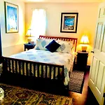 Eco-Boutique Guest House At Aloha Boutique Hotel
